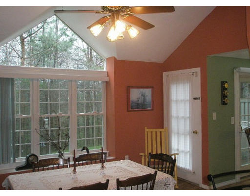 706 A Ridgefield Circle, Unit A Clinton, MA 01510 - Photo 6 of 9 Gallery Image 6