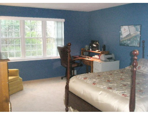 706 A Ridgefield Circle, Unit A Clinton, MA 01510 - Photo 8 of 9 Gallery Image 8