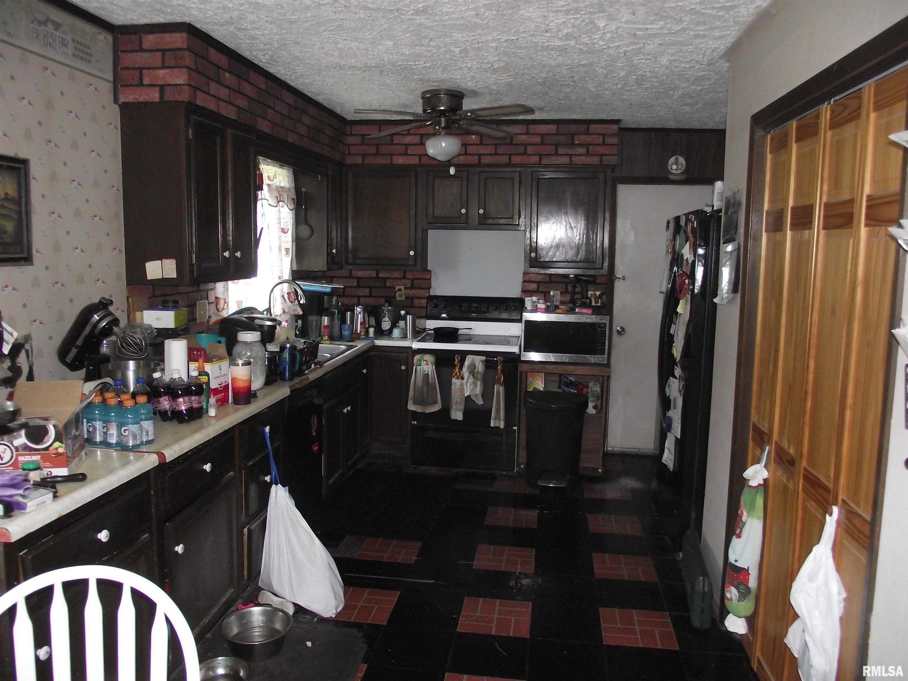 2285 Yates Road Elkville, IL 62932 - Photo 7 of 14