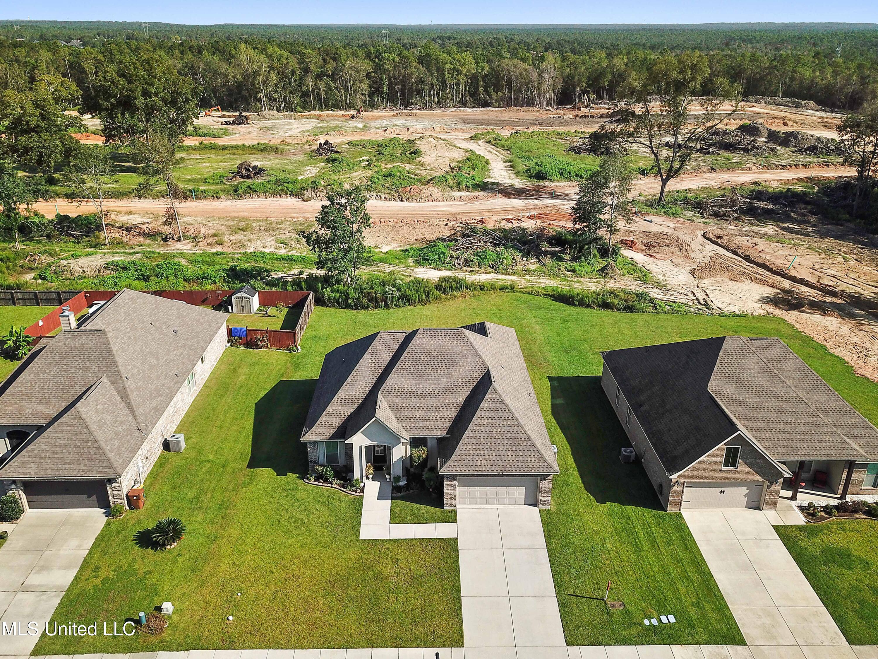 14256 Whippoorwill Road Gulfport, MS 39503 - Photo 26 of 34 026