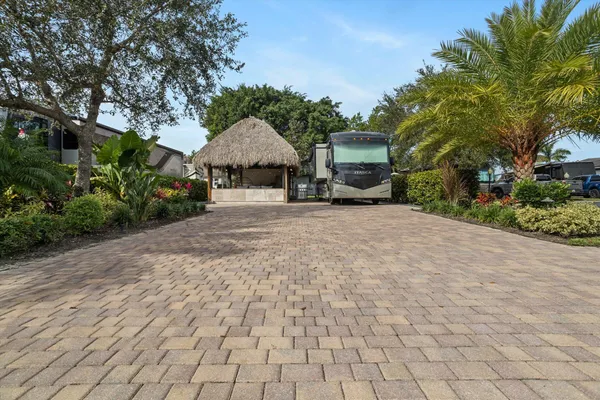 $325,000 | 204 North Cortez Drive, Unit 204, Margate, FL 33068
