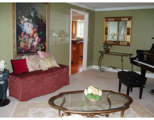 1562 Piper Road West Springfield, MA 01089 - Photo 4 of 8