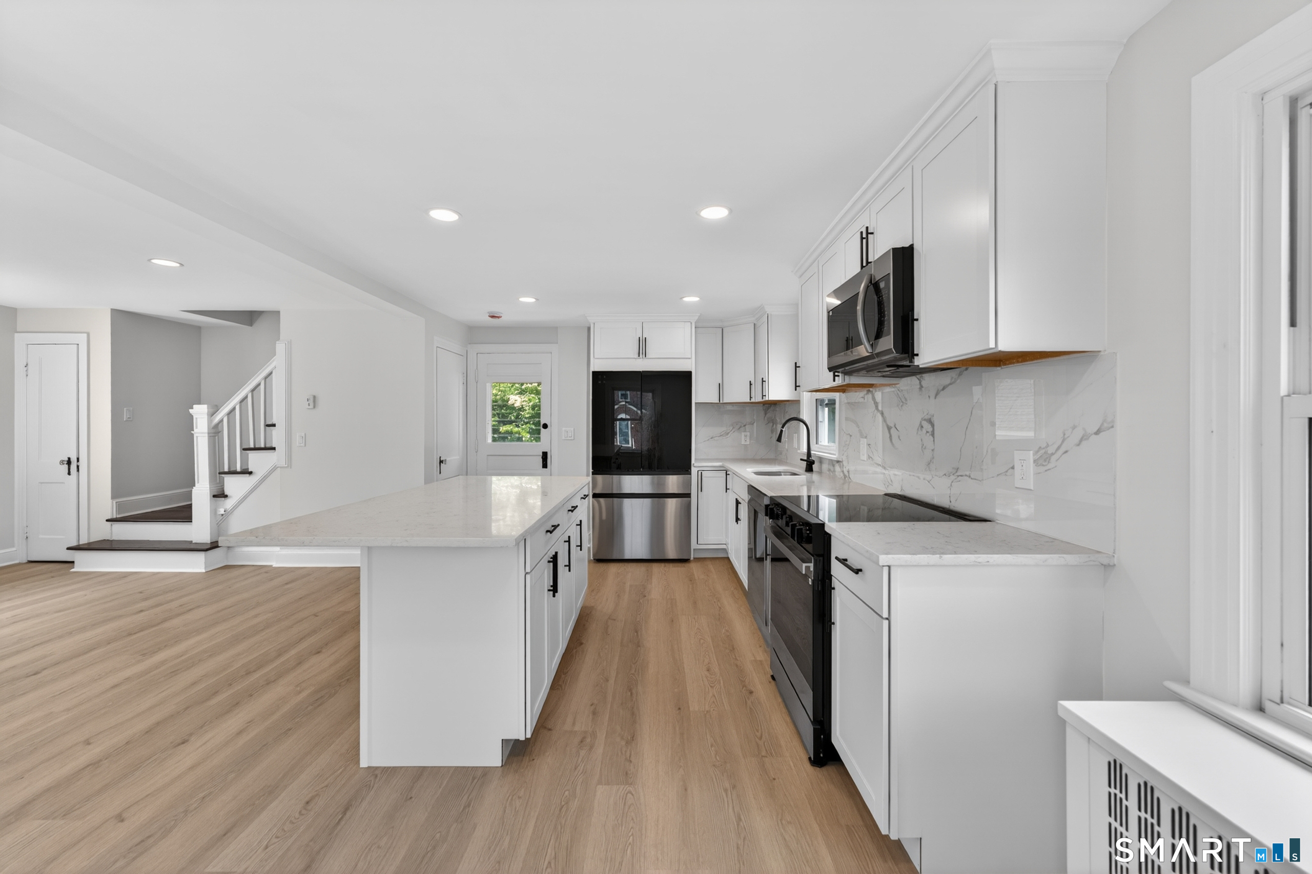 55 Woodlawn Road New London, CT 06320 - Photo 10 of 36