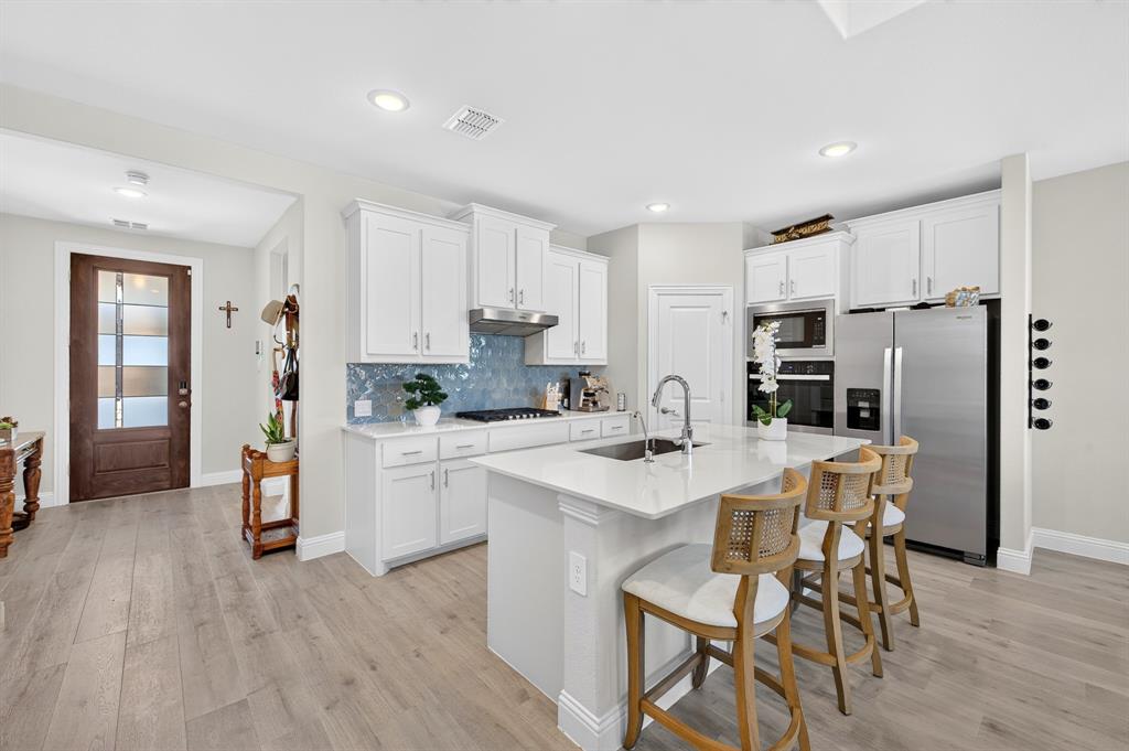 3829 PEARLWOOD Road Little Elm, TX 75068 - Photo 5 of 40 Gallery Image 5