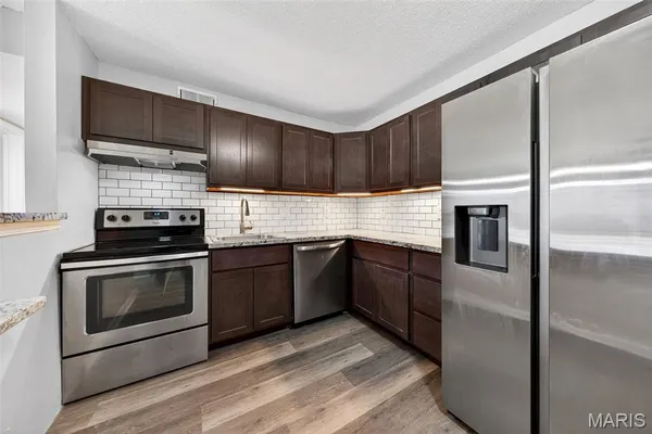 $79,900 | 5766 Westphalia Lane, Unit B, St. Louis, MO 63129