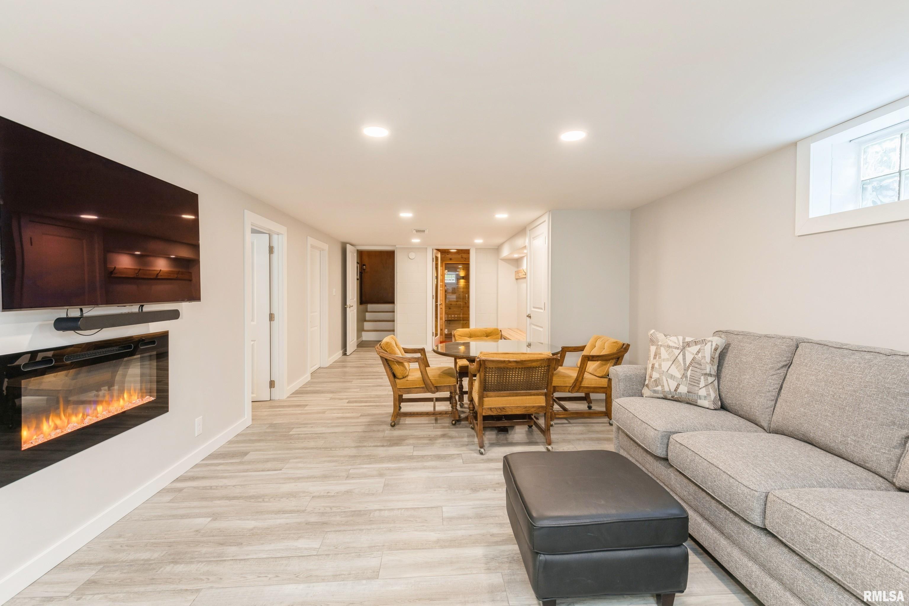 2636 Jersey Ridge Road Davenport, IA 52803 - Photo 23 of 39 Gallery Image 23