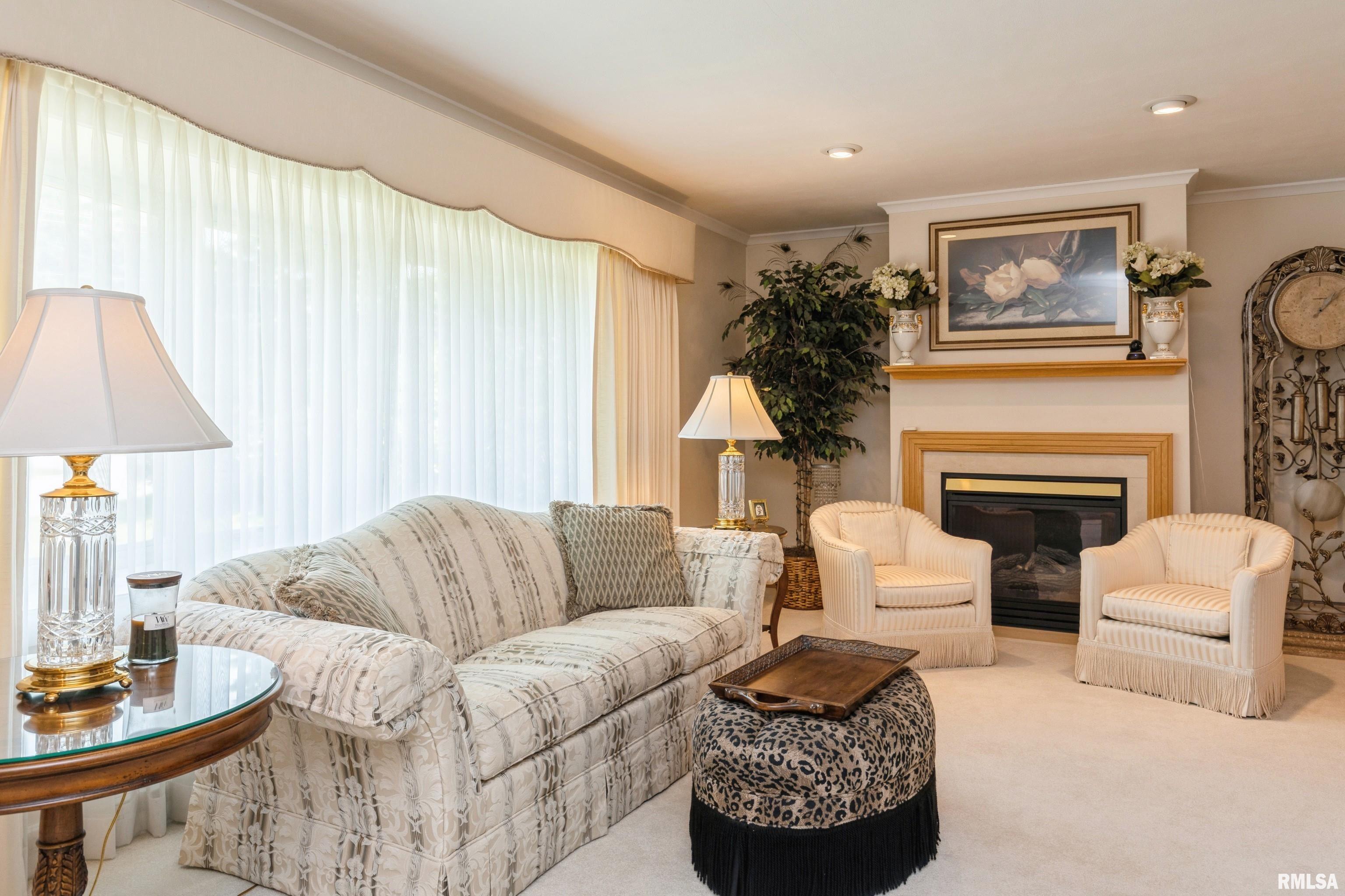 2636 Jersey Ridge Road Davenport, IA 52803 - Photo 4 of 39 Gallery Image 4