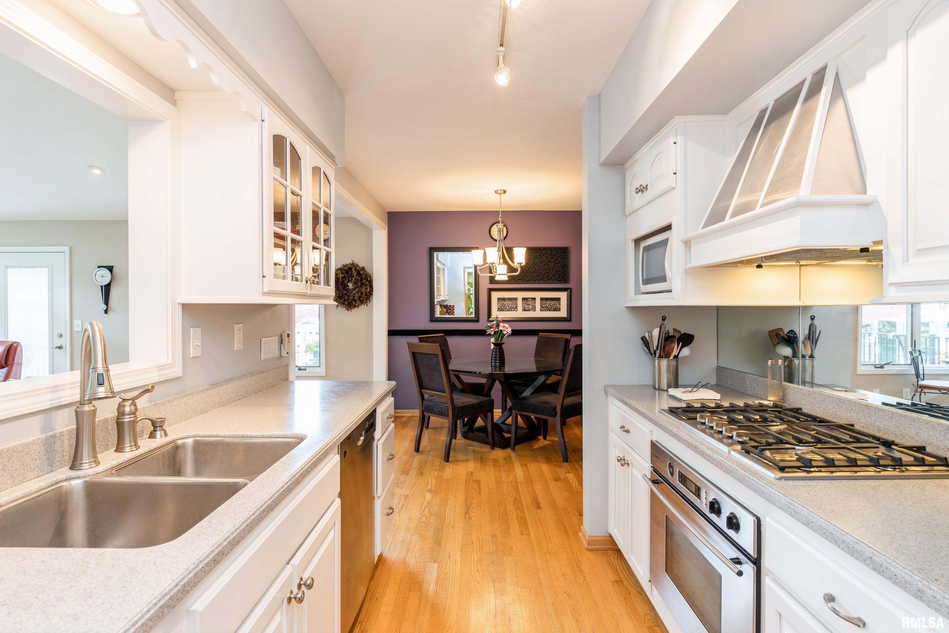 2636 Jersey Ridge Road Davenport, IA 52803 - Photo 7 of 39 Gallery Image 7