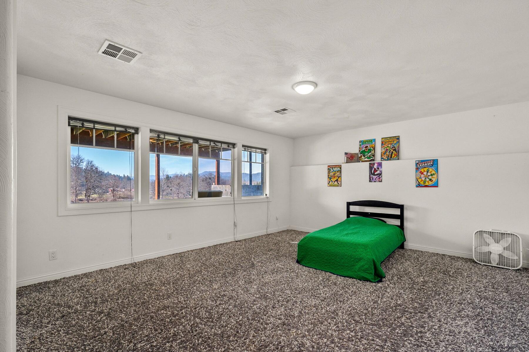 5732 Hugo Road Grants Pass, OR 97526 - Photo 45 of 71 batch_5732HugoRd-046