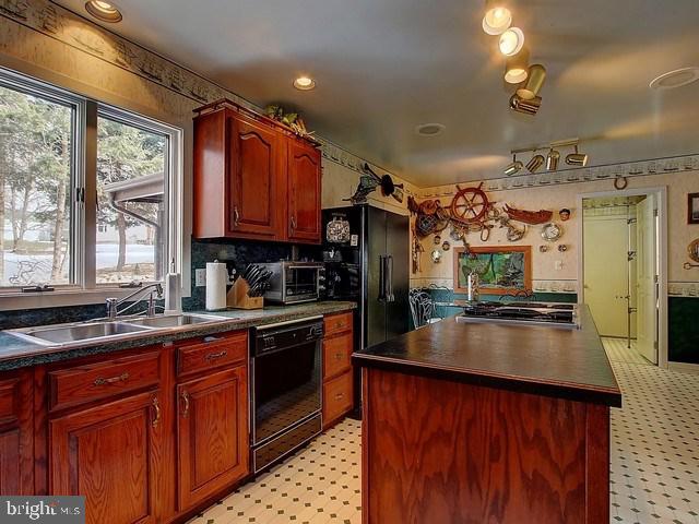 3321 Deininger Road York, PA 17406 - Photo 11 of 36 Gallery Image 11