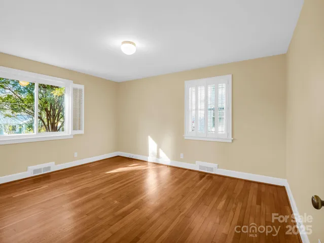 $575,000 | 1618 Kensington Road, Hendersonville, NC 28791