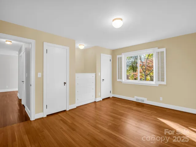 $575,000 | 1618 Kensington Road, Hendersonville, NC 28791