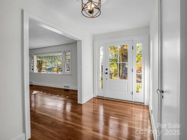 $575,000 | 1618 Kensington Road, Hendersonville, NC 28791