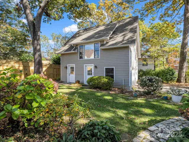 $575,000 | 1618 Kensington Road, Hendersonville, NC 28791