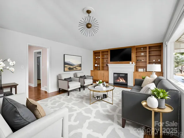 $575,000 | 1618 Kensington Road, Hendersonville, NC 28791