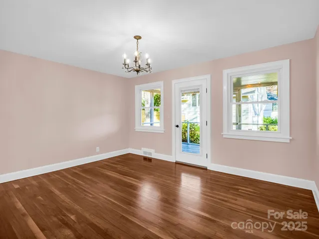 $575,000 | 1618 Kensington Road, Hendersonville, NC 28791