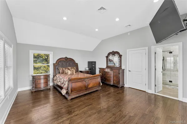 $1,775,000 | 890 South Long Beach Avenue, Freeport, NY 11520