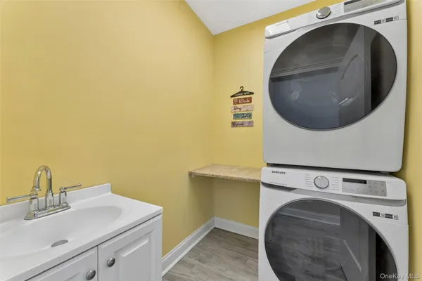 $1,775,000 | 890 South Long Beach Avenue, Freeport, NY 11520