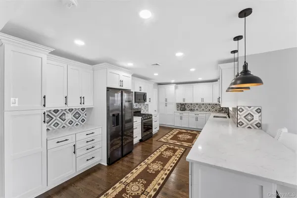 $1,775,000 | 890 South Long Beach Avenue, Freeport, NY 11520