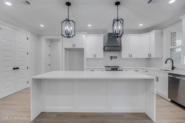 $394,900 | 64 Clear Lake Road, Perkinston, MS 39573