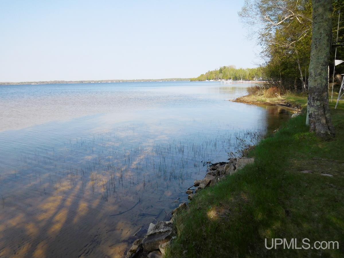 716 West Gulliver Lake Road Gulliver, MI 49840 - Photo 2 of 27