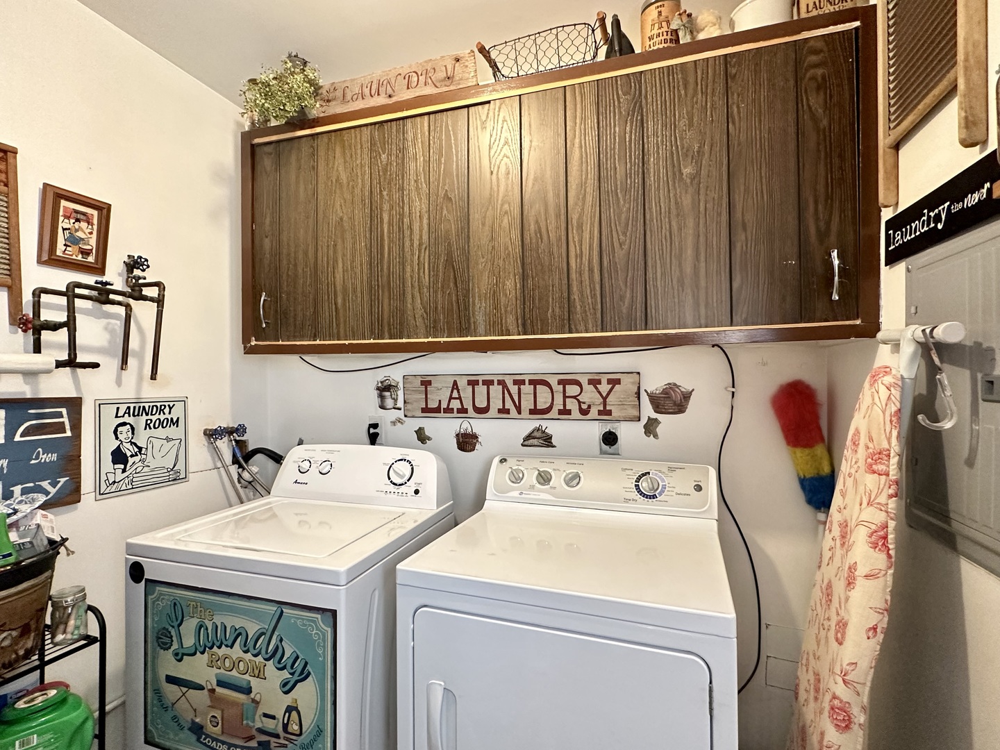 66 Sheffield Road Montgomery, IL 60538 - Photo 16 of 23 a utility room with dryer and washer