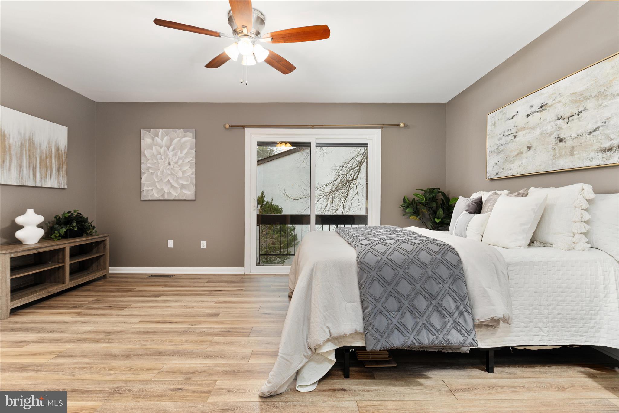 11608 Newbridge Court Reston, VA 20191 - Photo 21 of 47 a bedroom with a bed and window