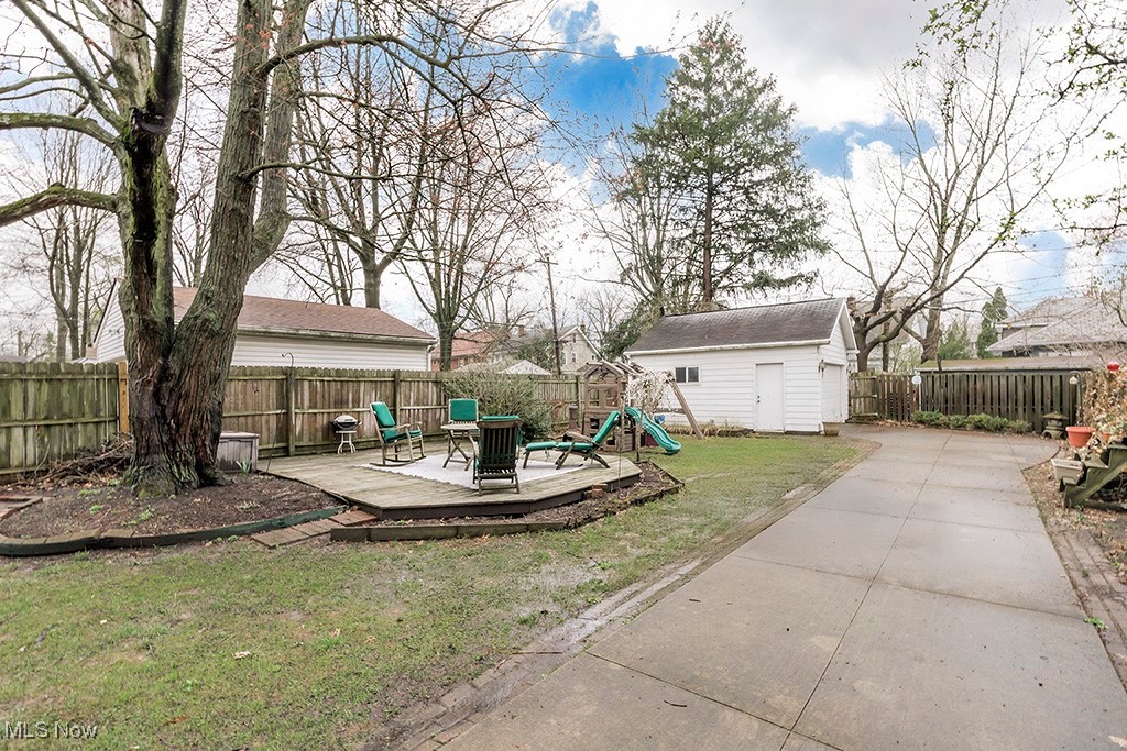 2220 Maplewood Road Cleveland, OH 44118 - Photo 46 of 50