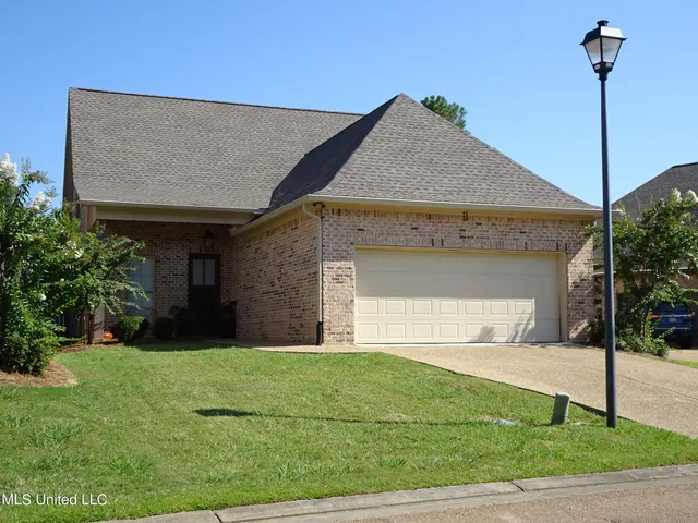 $460,000 | 46 Charleston Circle, Brandon, MS 39047