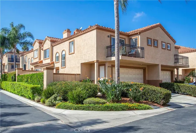 $1,060,000 | 18859 Milos Circle, Huntington Beach, CA 92648