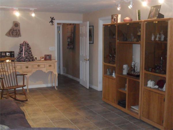 146 Hills Ferry Road Nashua, NH 03064 - Photo 11 of 16 Gallery Image 11