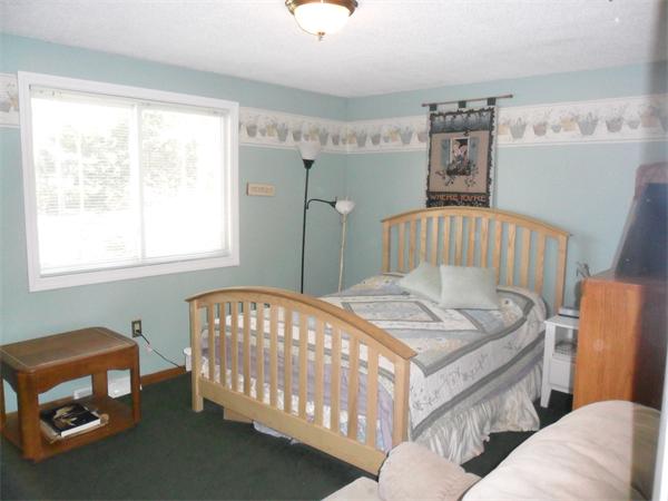 146 Hills Ferry Road Nashua, NH 03064 - Photo 7 of 16 Gallery Image 7
