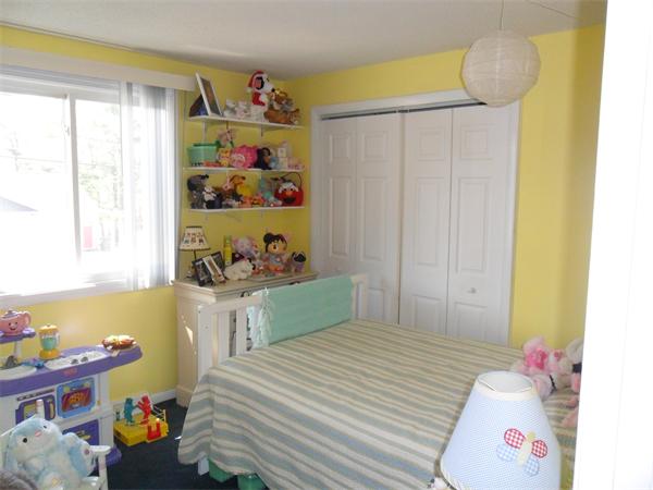 146 Hills Ferry Road Nashua, NH 03064 - Photo 8 of 16 Gallery Image 8
