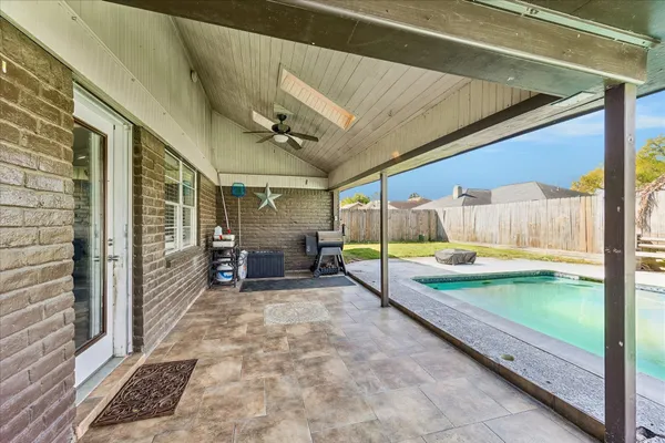 $285,000 | 2710 Tyler Lane, Deer Park, TX 77536