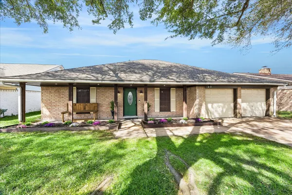 $285,000 | 2710 Tyler Lane, Deer Park, TX 77536