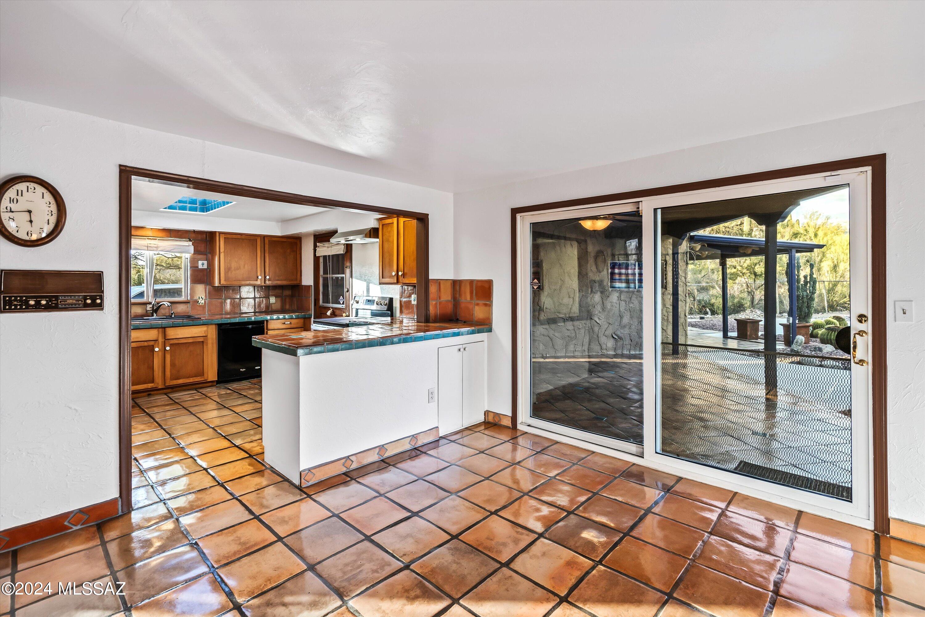 405 East River Road Tucson, AZ 85704 - Photo 15 of 48