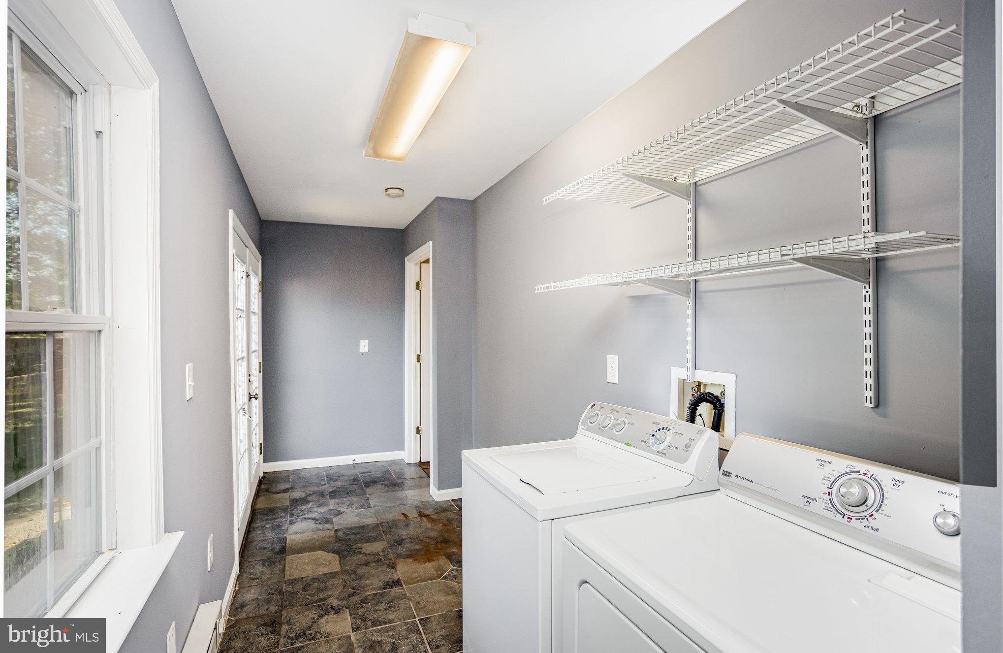 615 Pinehurst Street Aberdeen, MD 21001 - Photo 21 of 39 a bathroom with a sink and a mirror