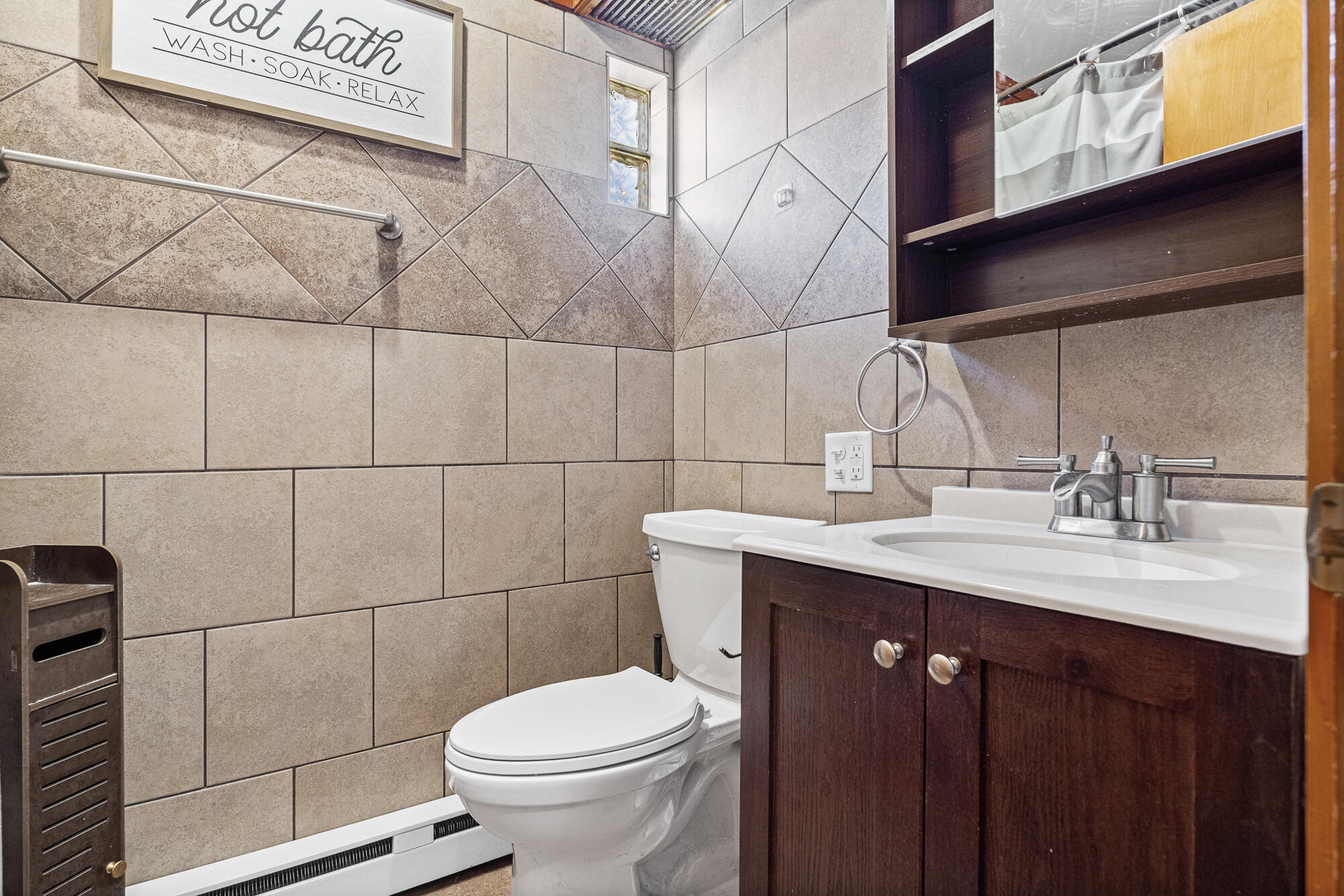 407 Long Coulee Road Holmen, WI 54636 - Photo 19 of 25 Bathroom