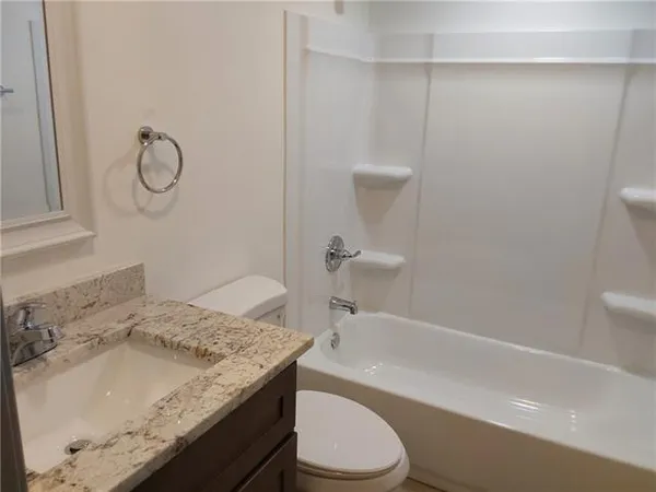 $1,600 | 1414 Alexander Avenue, Unit B, Arabi, LA 70032