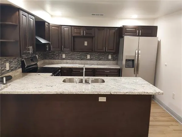 $1,600 | 1414 Alexander Avenue, Unit B, Arabi, LA 70032