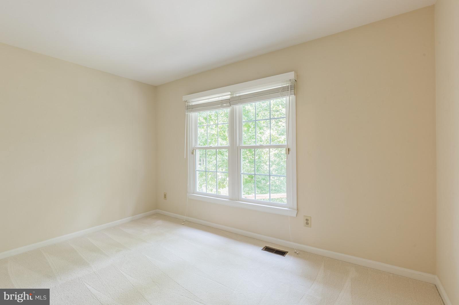 3622 Beaver Ford Road Woodbridge, VA 22192 - Photo 16 of 25 Bedroom