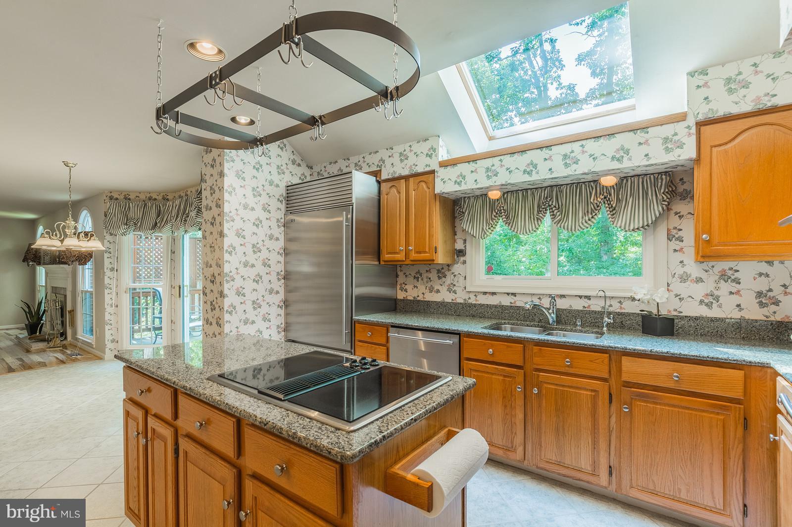 3622 Beaver Ford Road Woodbridge, VA 22192 - Photo 4 of 25 Sub Zero Frig. Jenn Aire Appl. Cambria Granite.