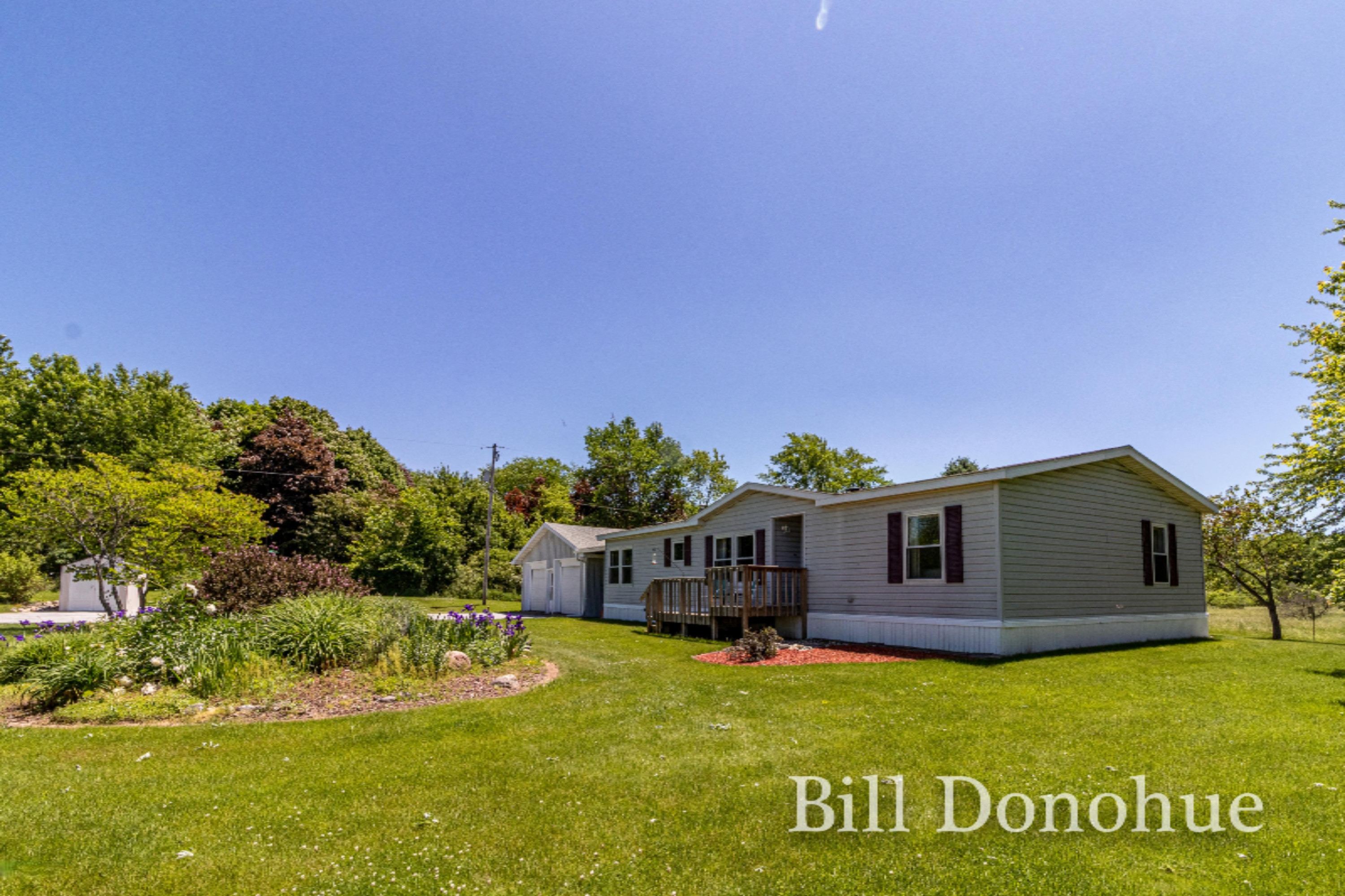 10235 Parmalee Road Middleville, MI 49333 - Photo 3 of 32 Parmalee03