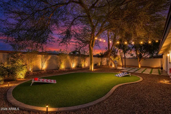 $689,900 | 925 North 79th Street, Scottsdale, AZ 85257