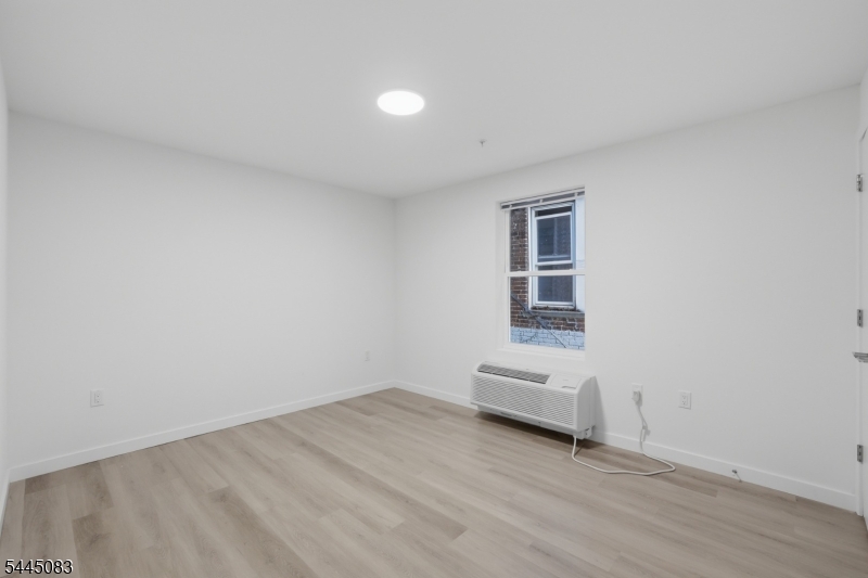 566 Springfield Avenue, Unit 305 Newark, NJ 07103 - Photo 8 of 11