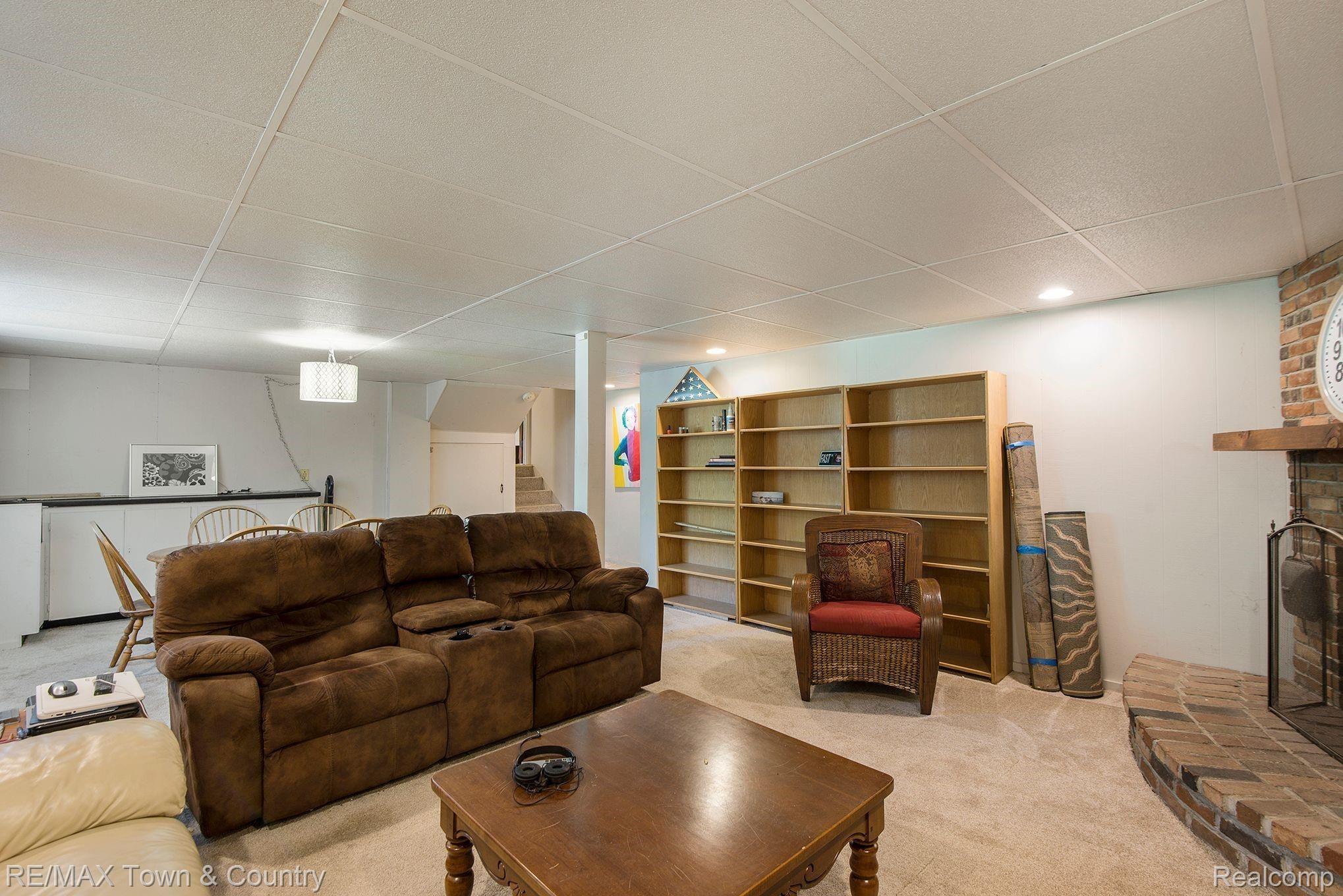 7214 Carpenter Road Flushing, MI 48433 - Photo 27 of 42 LfIOyE5Q.jpeg