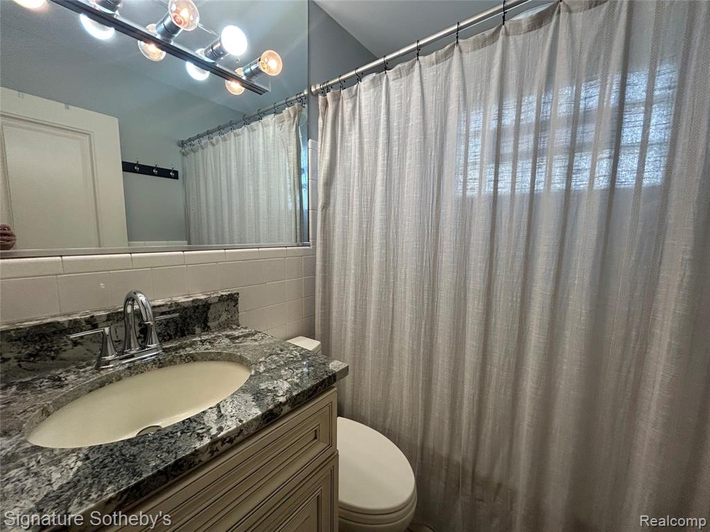 2350 West 14 Mile Road, Unit 2 Royal Oak, MI 48073 - Photo 12 of 15 Gallery Image 12