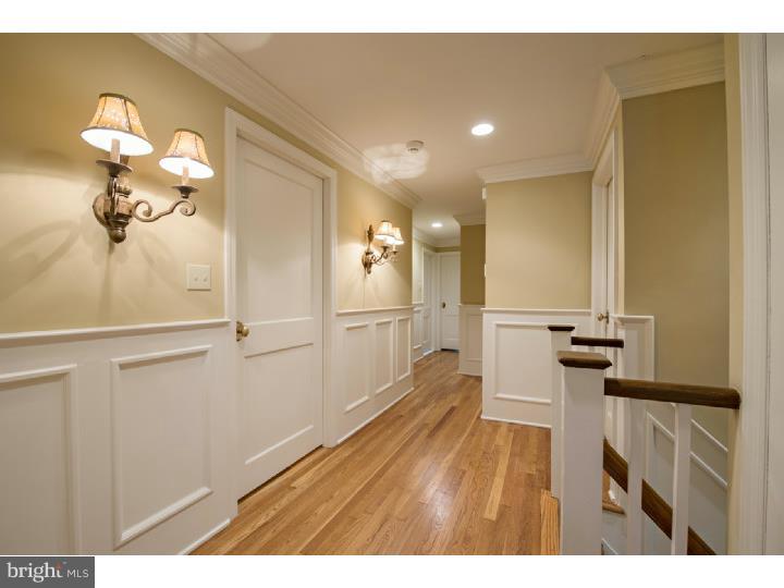 718 Arlington Road Penn Valley, PA 19072 - Photo 17 of 25 Hallway