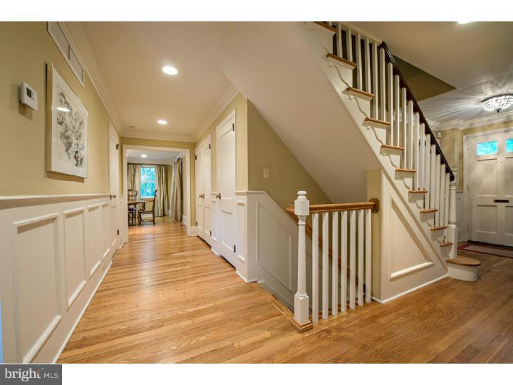 718 Arlington Road Penn Valley, PA 19072 - Photo 7 of 25 Hallway