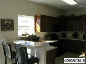 138 Ridge Bluff Road, Unit 138 Mooresville, NC 28115 - Photo 3 of 8 Gallery Image 3